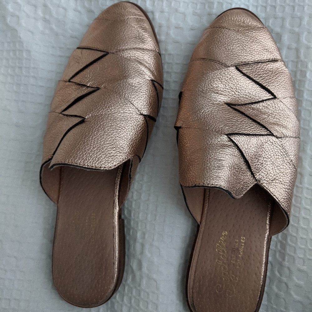 Metallic Rose Gold slides